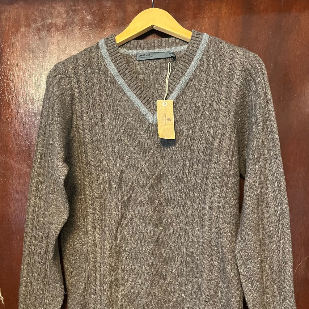 Men’s Onassis V Neck Sweater